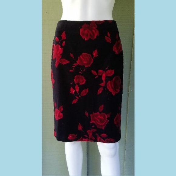 Talbots Dresses & Skirts - NWT TALBOTS Black Red Velvet Rose Pencil Skirt 6P
